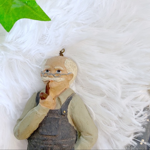 Vintage Grandma And Grandpa Pair Of Wall Hanging Figurines Decor - Picture 3 of 7